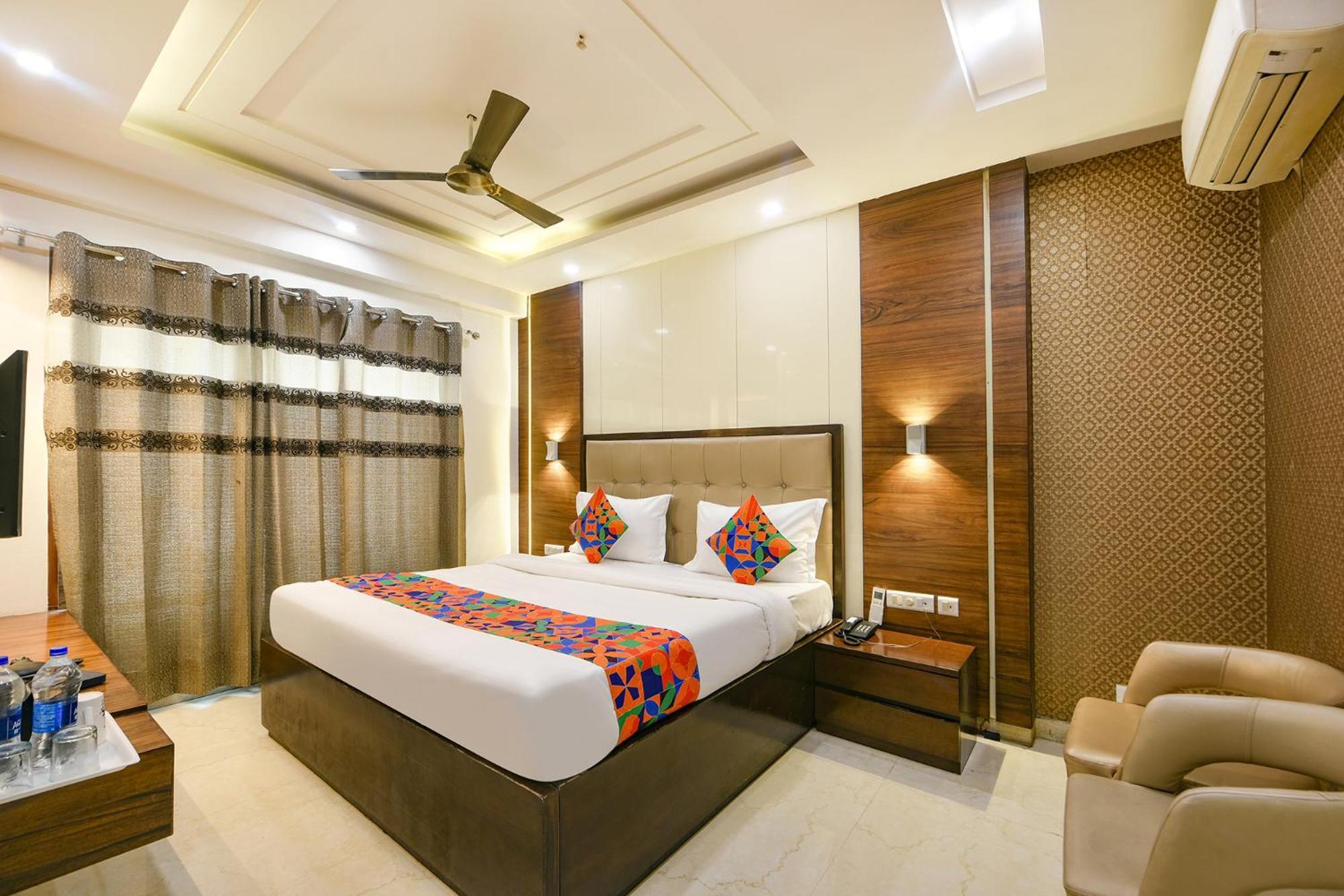 Fabhotel Just - Nr Lajpat Nagar Market Hotel