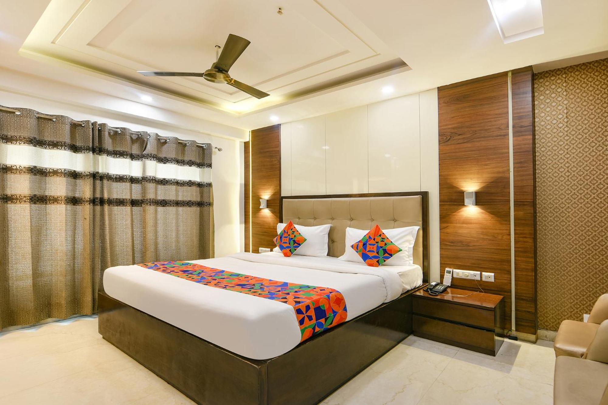 Fabhotel Just - Nr Lajpat Nagar Market * New Delhi