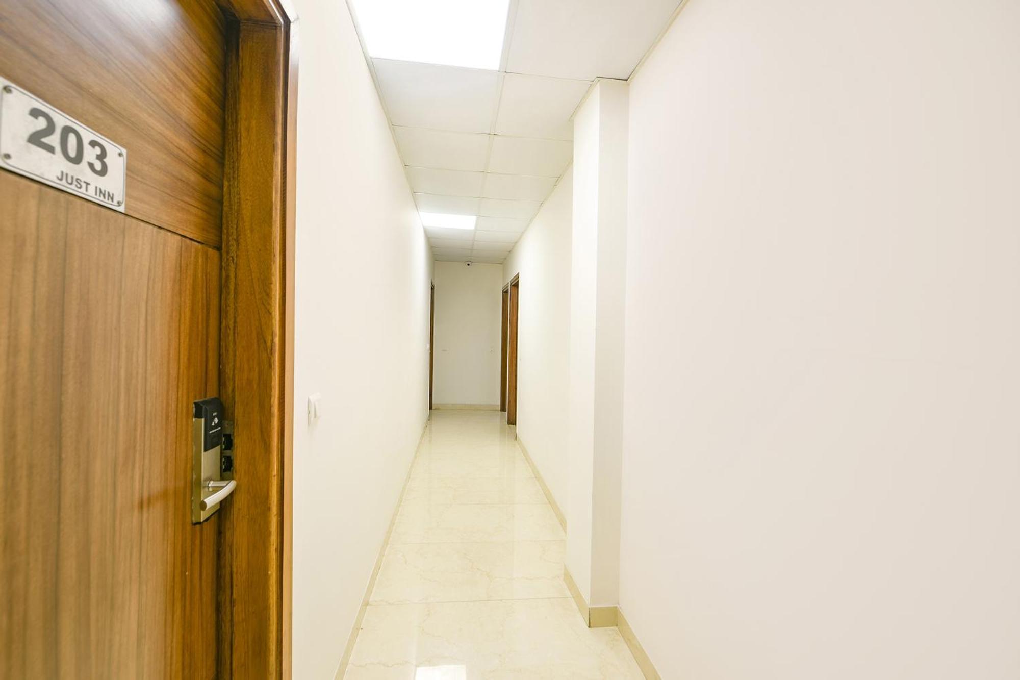Fabhotel Just - Nr Lajpat Nagar Market Hotel